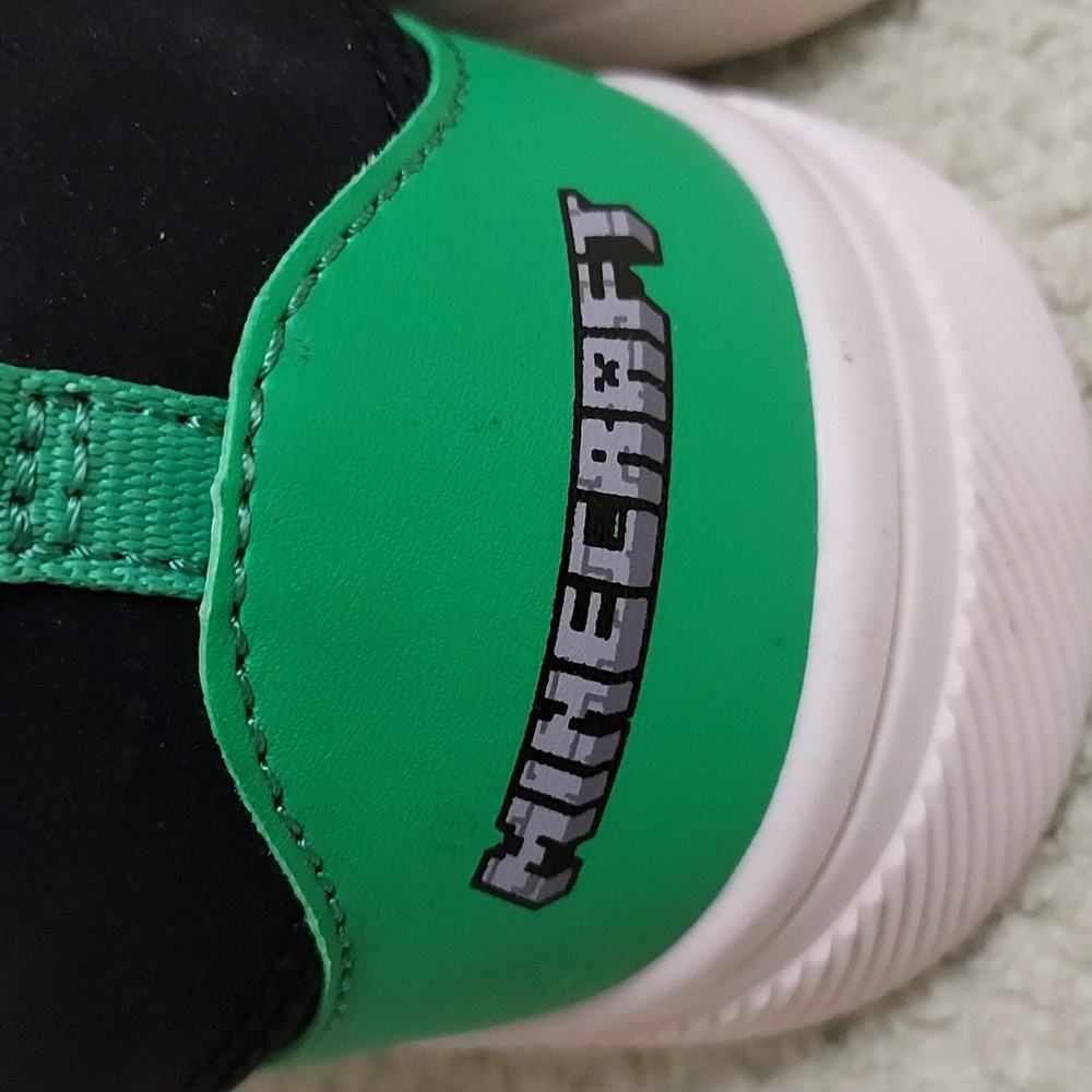 Minecraft Sneakers - Picture 4 of 14
